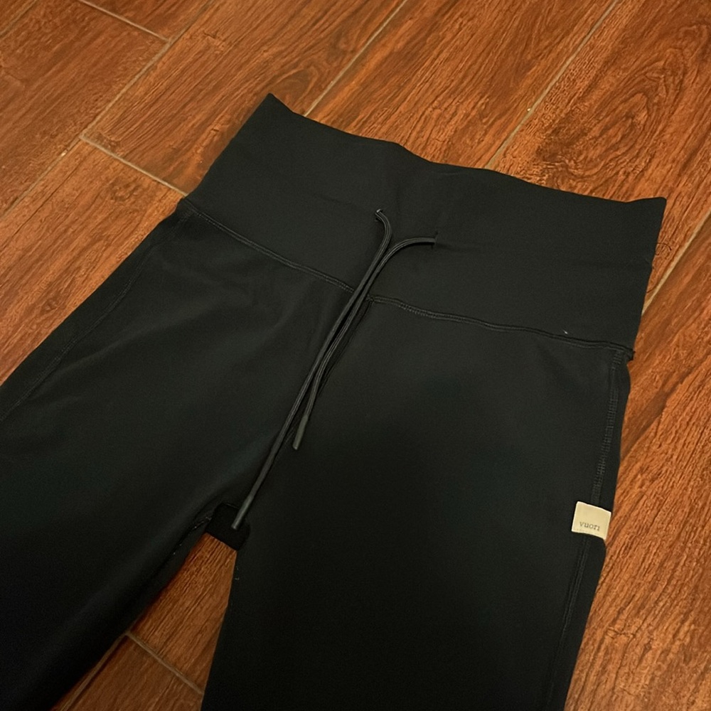 Vuori Navy The Rise The Shine Jogger Pants - Picture 2 of 8